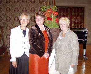 von links: Inge von B�nninghausen, Rike Kappler, Jurymitglied Frauke Mahr